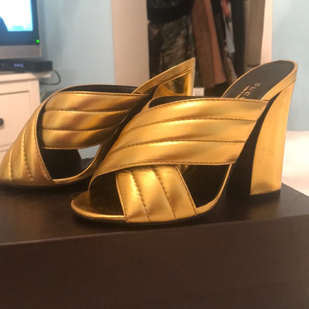 Gold Gucci Slides size 7!